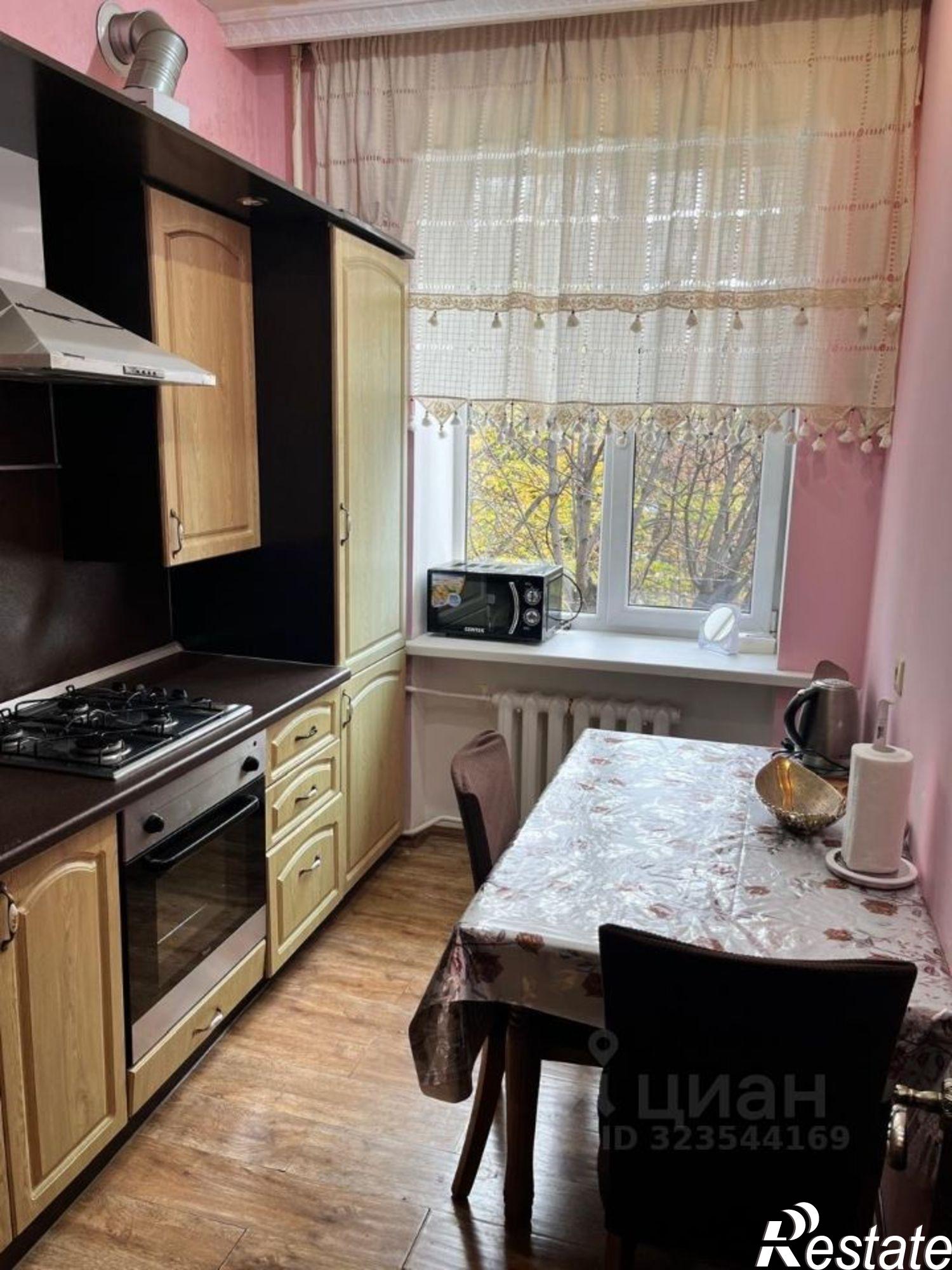 Сдать квартиру за 60 000 рублей на улица Горького, 2