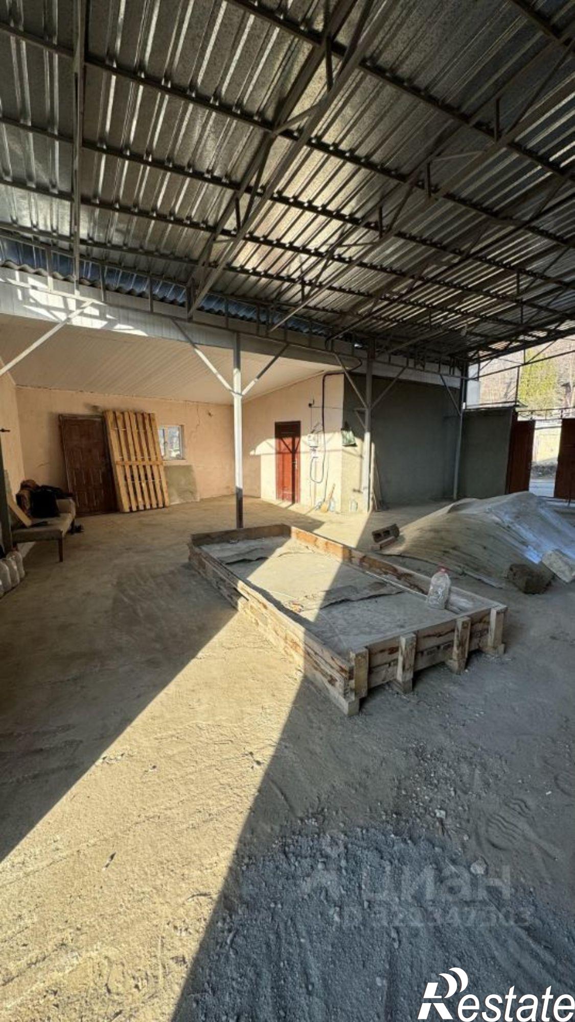 Купить дачу, дом, коттедж за 17 000 000 рублей на Прудная улица, 80В