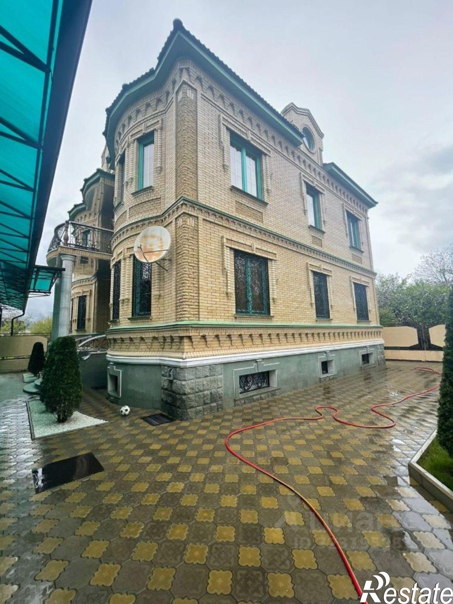 Купить дачу, дом, коттедж за 100 000 000 рублей на улица Фоменко, 120А