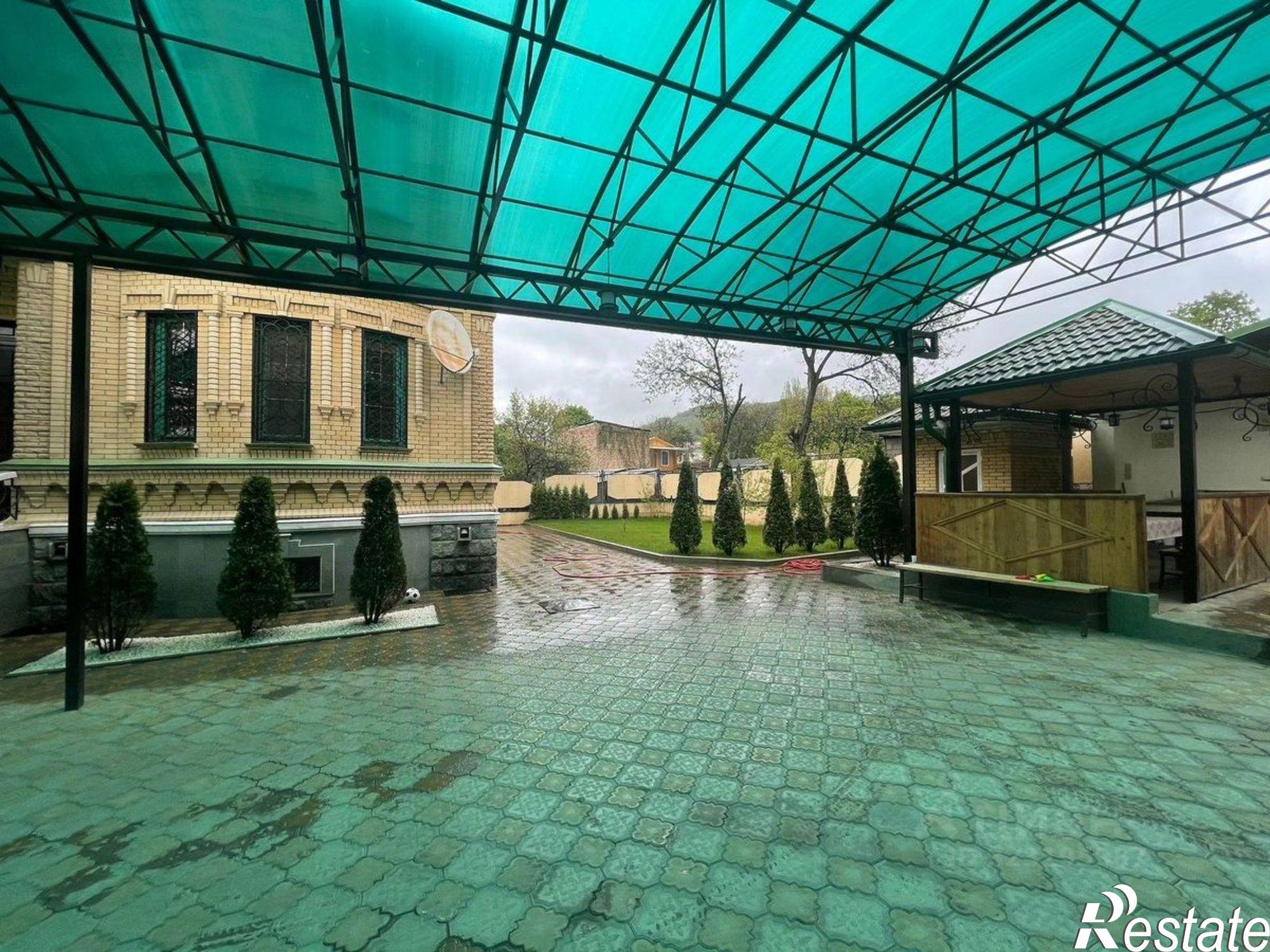 Купить дачу, дом, коттедж за 100 000 000 рублей на улица Фоменко, 120А