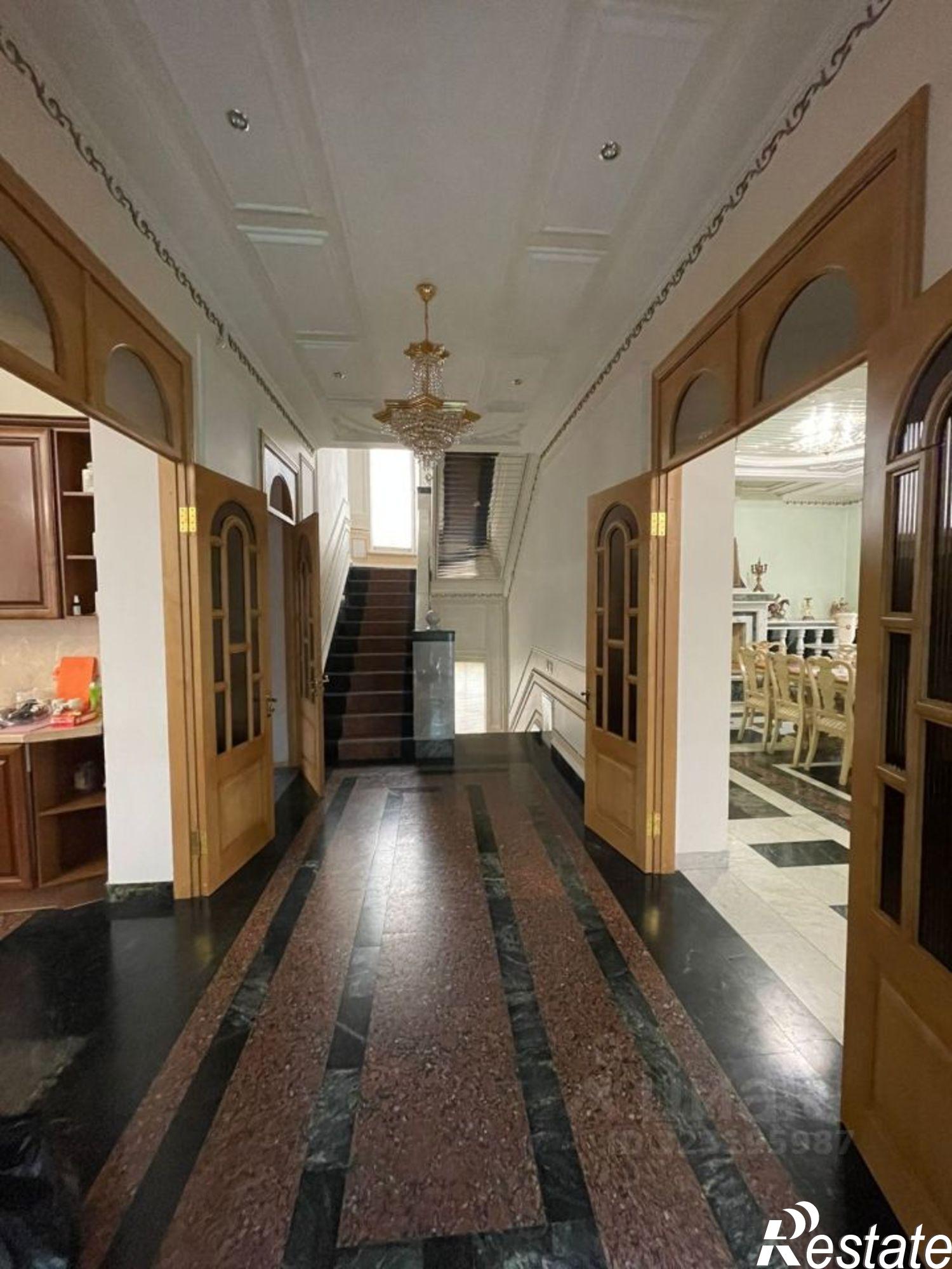 Купить дачу, дом, коттедж за 100 000 000 рублей на улица Фоменко, 120А