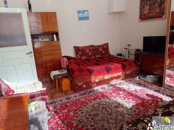 3-комн квартира улица Профинтерна, 23,  д. 23