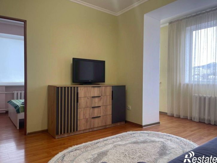 2-комн квартира Набережная улица, 73,  д. 73