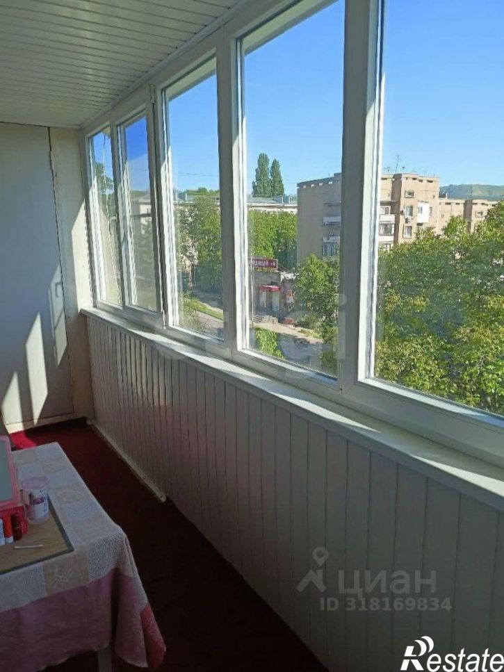 2-комн квартира Ленинградская улица, 46,  д. 46