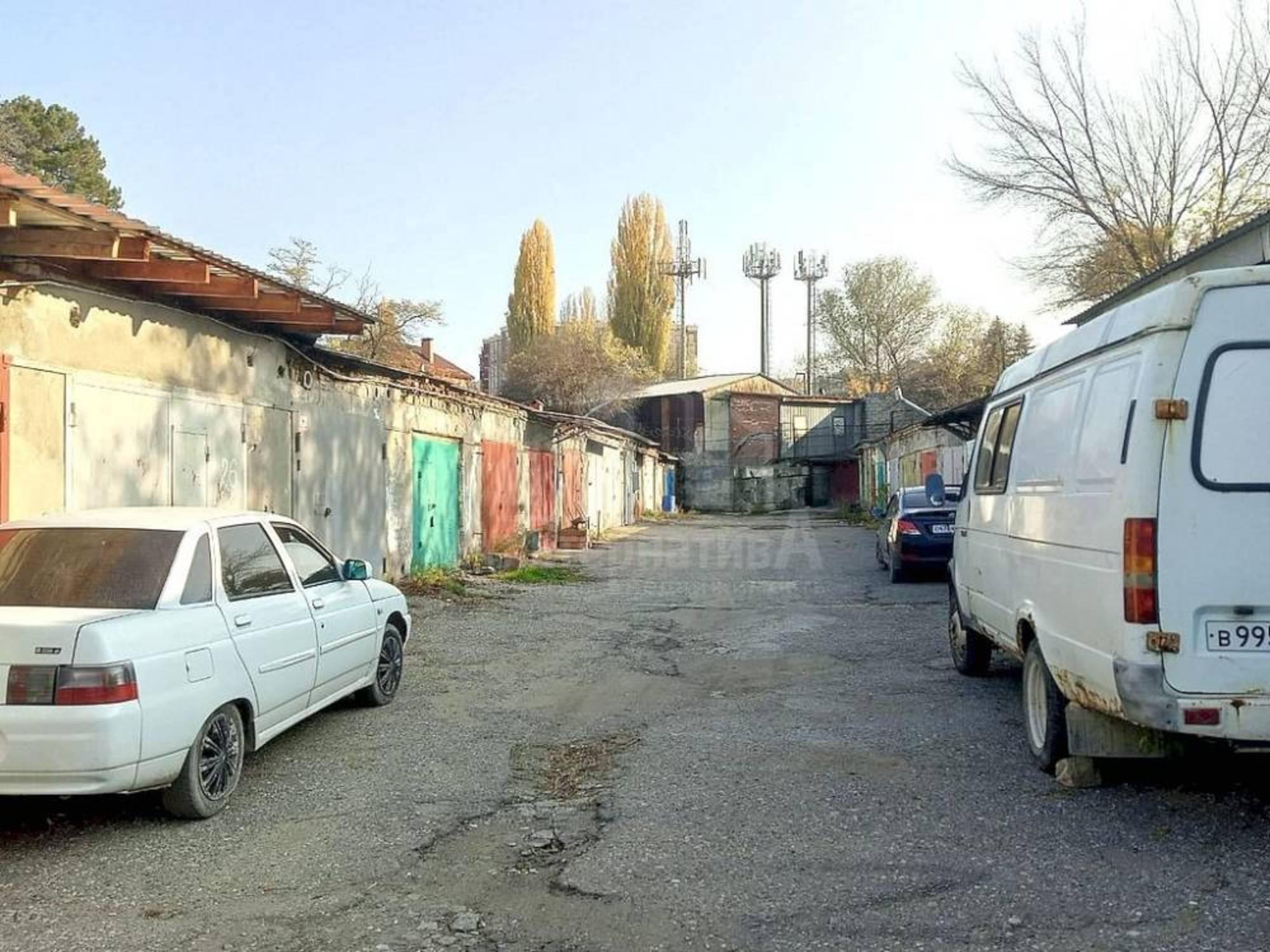 Купить гараж, место в паркинге за 1 200 000 рублей на г/к Восточный