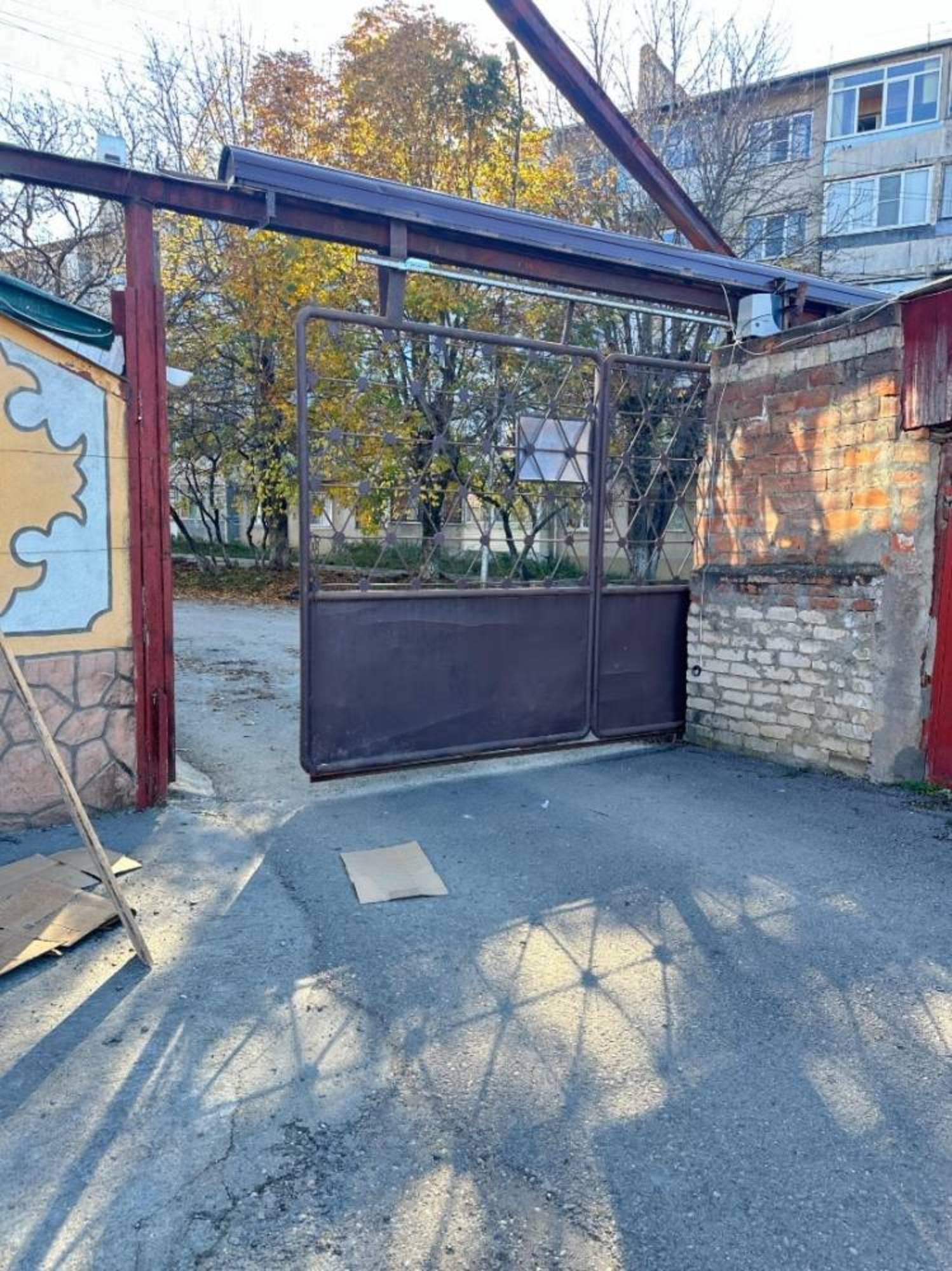 Купить гараж, место в паркинге за 850 000 рублей на Белореченская ул.