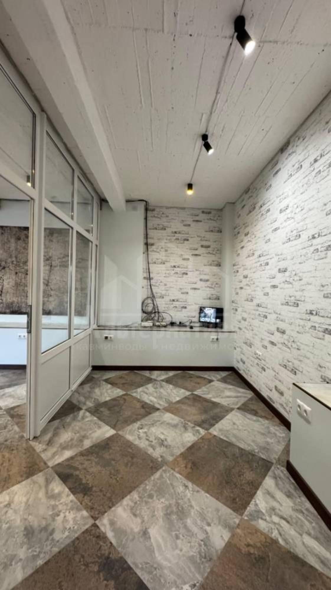 Купить помещение свободного назначения за 11 500 000 рублей на Ермолова ул.