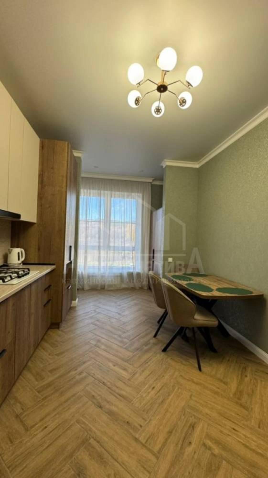 Сдать квартиру за 75 000 рублей на Катыхина ул.