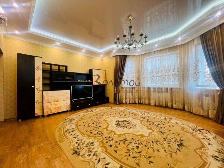 3-комн квартира Замковая ул, 41