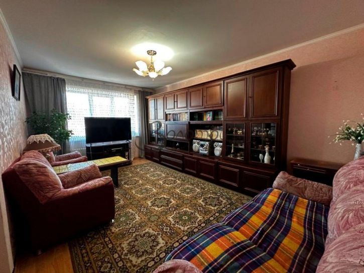 3-комн квартира Победы пр-кт, 124