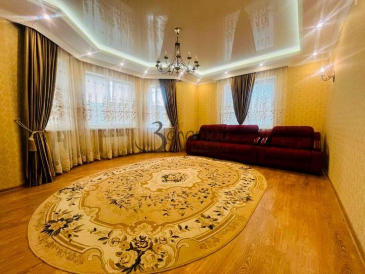 3-комн квартира Замковая ул, 41