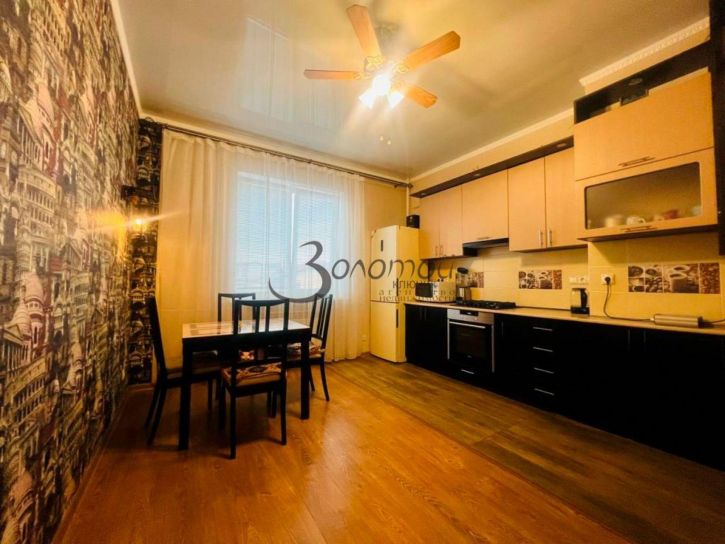 3-комн квартира Замковая ул, 41