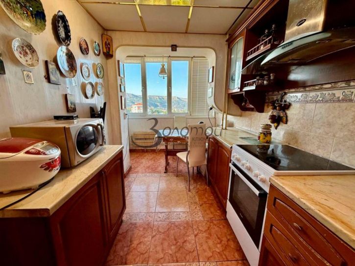 3-комн квартира Островского ул, 17