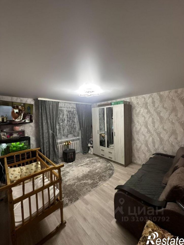 2-комн квартира улица 40 лет Октября, 4,  д. 4