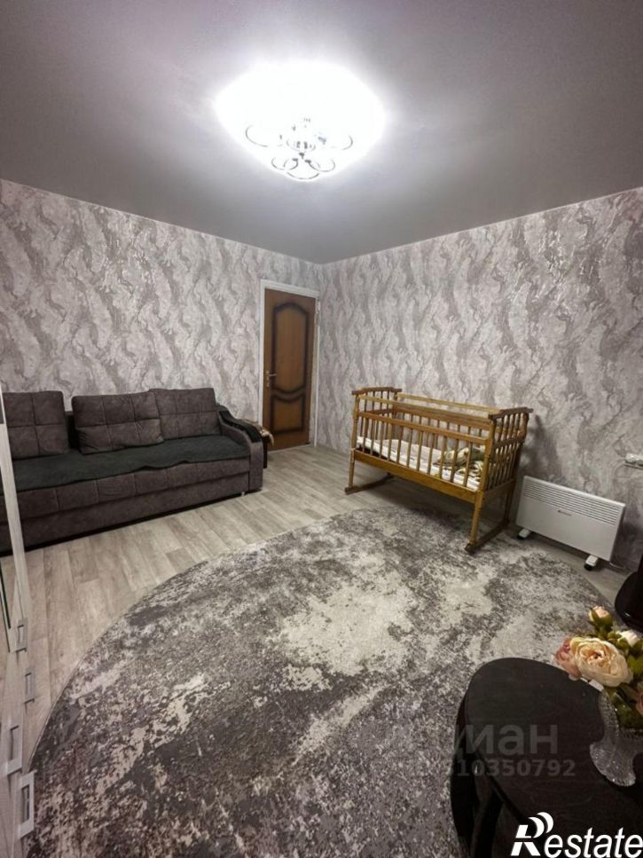 2-комн квартира улица 40 лет Октября, 4,  д. 4