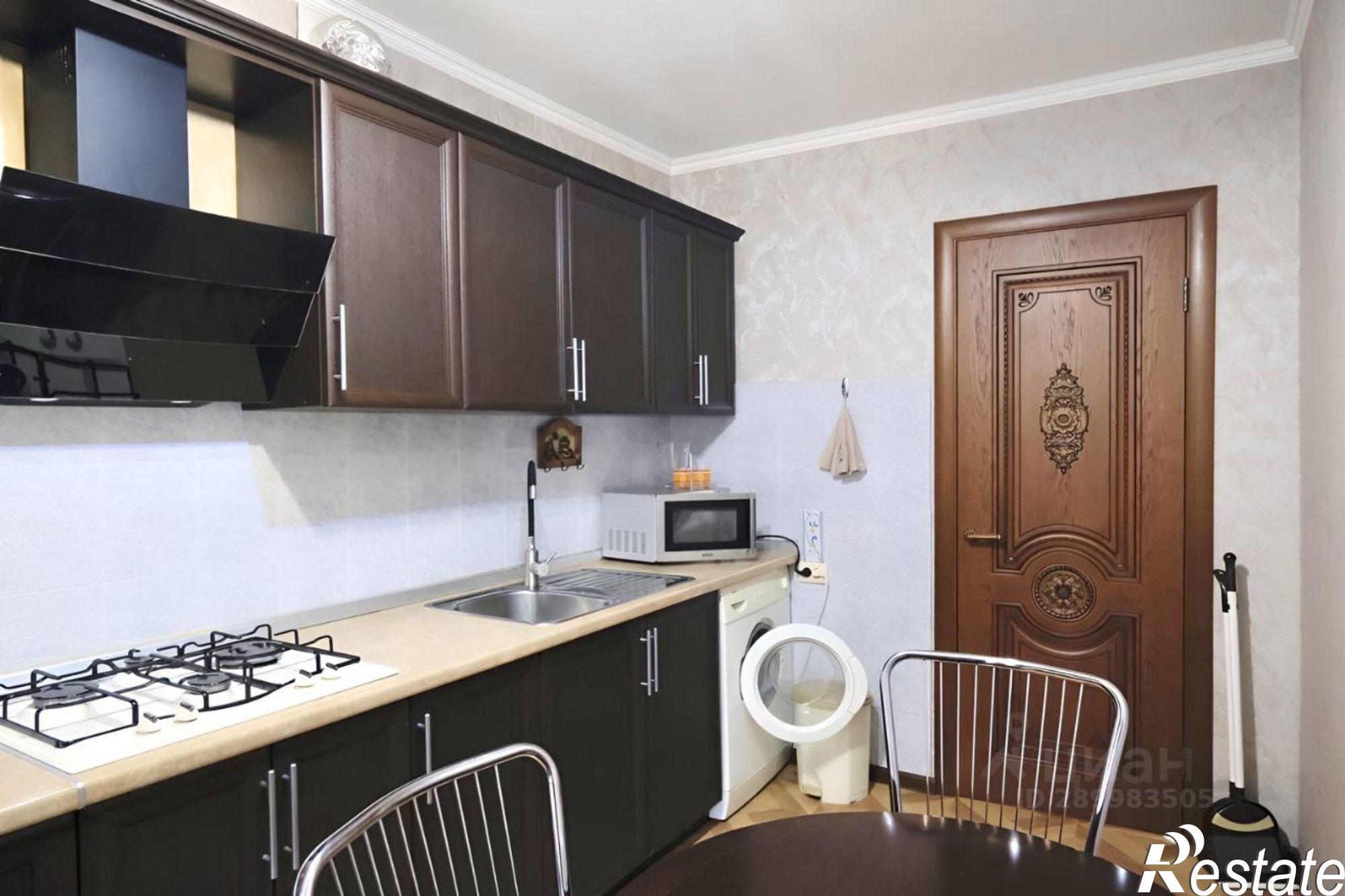 Сдать квартиру за 70 000 рублей на улица Островского, 36