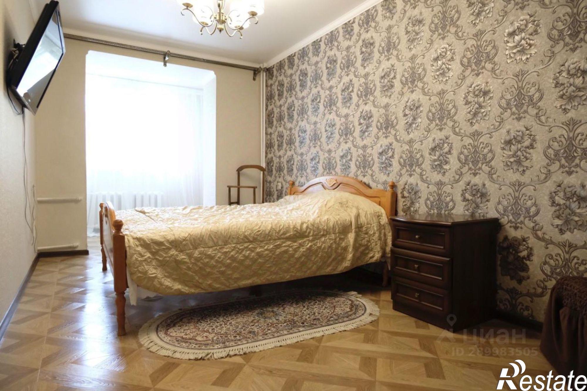 Сдать квартиру за 70 000 рублей на улица Островского, 36