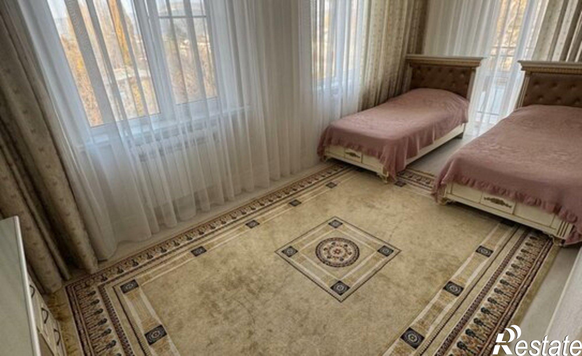 Купить квартиру за 33 000 000 рублей на ул Коллективная, 11