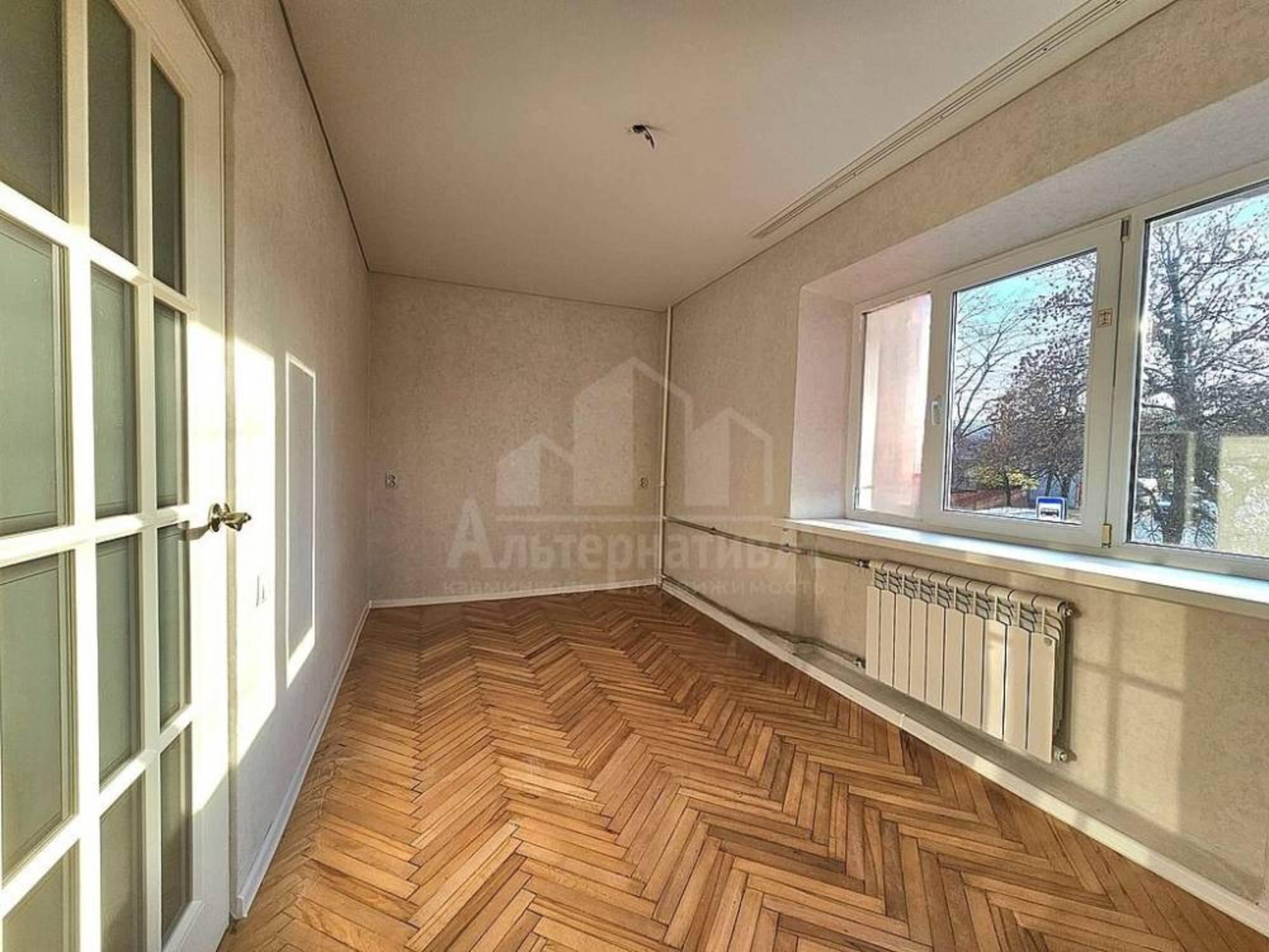 Купить квартиру за 8 300 000 рублей на Кутузова ул.