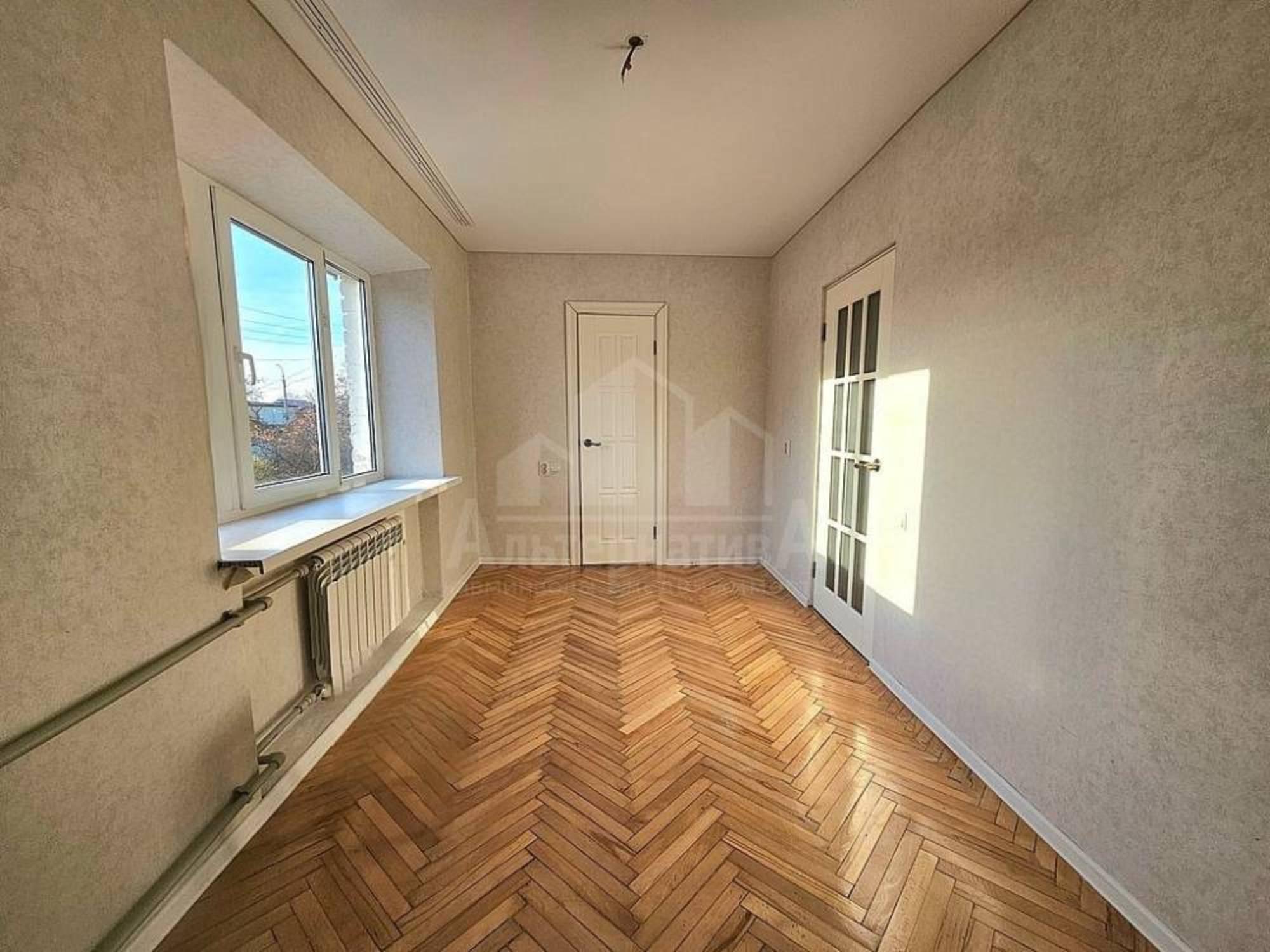 Купить квартиру за 8 300 000 рублей на Кутузова ул.