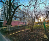 2-комн, 44кв м, этаж 2/5 Кутузова ул.