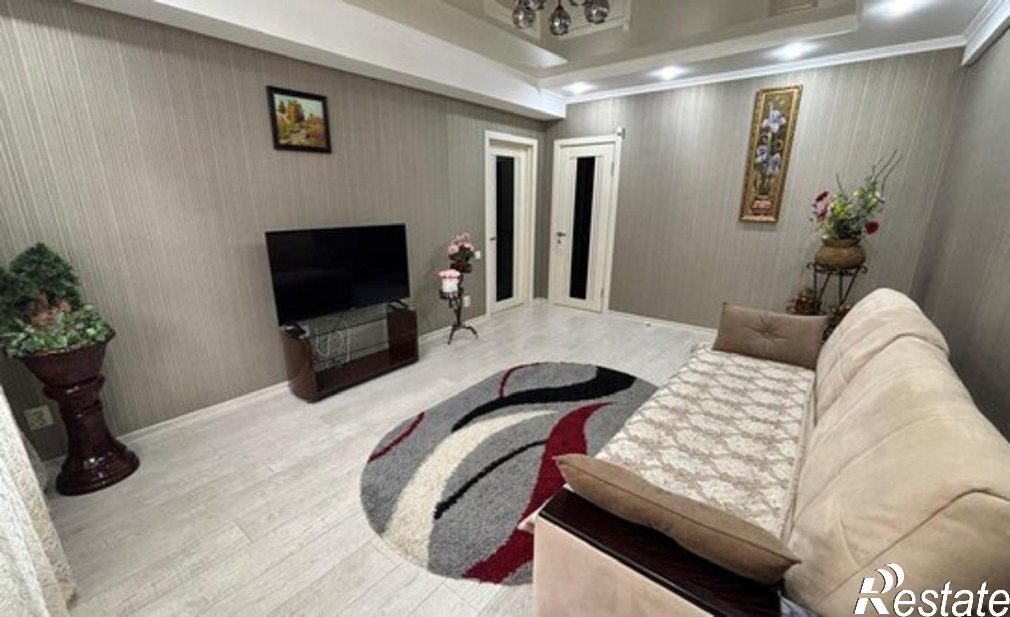 Купить квартиру за 15 000 000 рублей на Набережная улица, 77