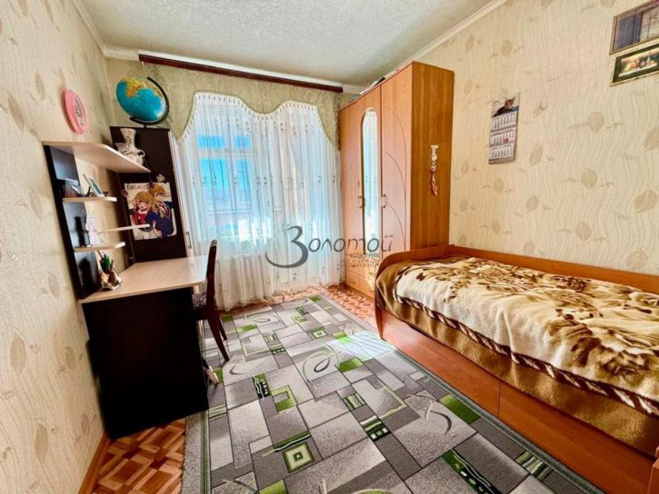 3-комн квартира Островского ул, 36