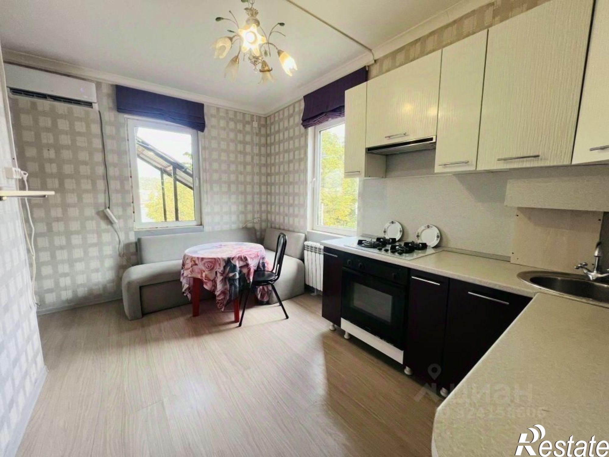 Сдать квартиру за 40 000 рублей на Солнечный переулок, 18