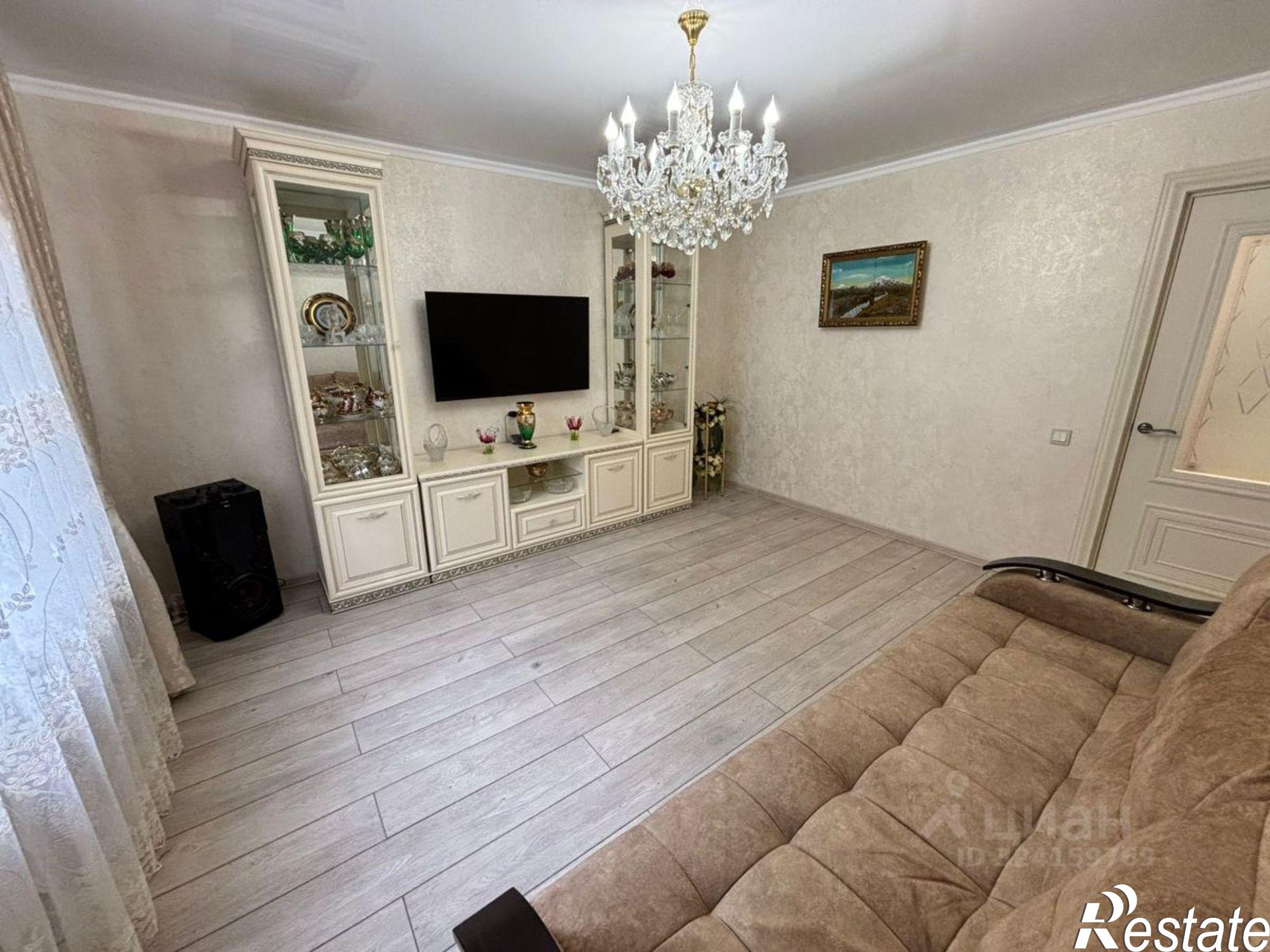 Купить квартиру за 12 500 000 рублей на Зеркальный пер, 11