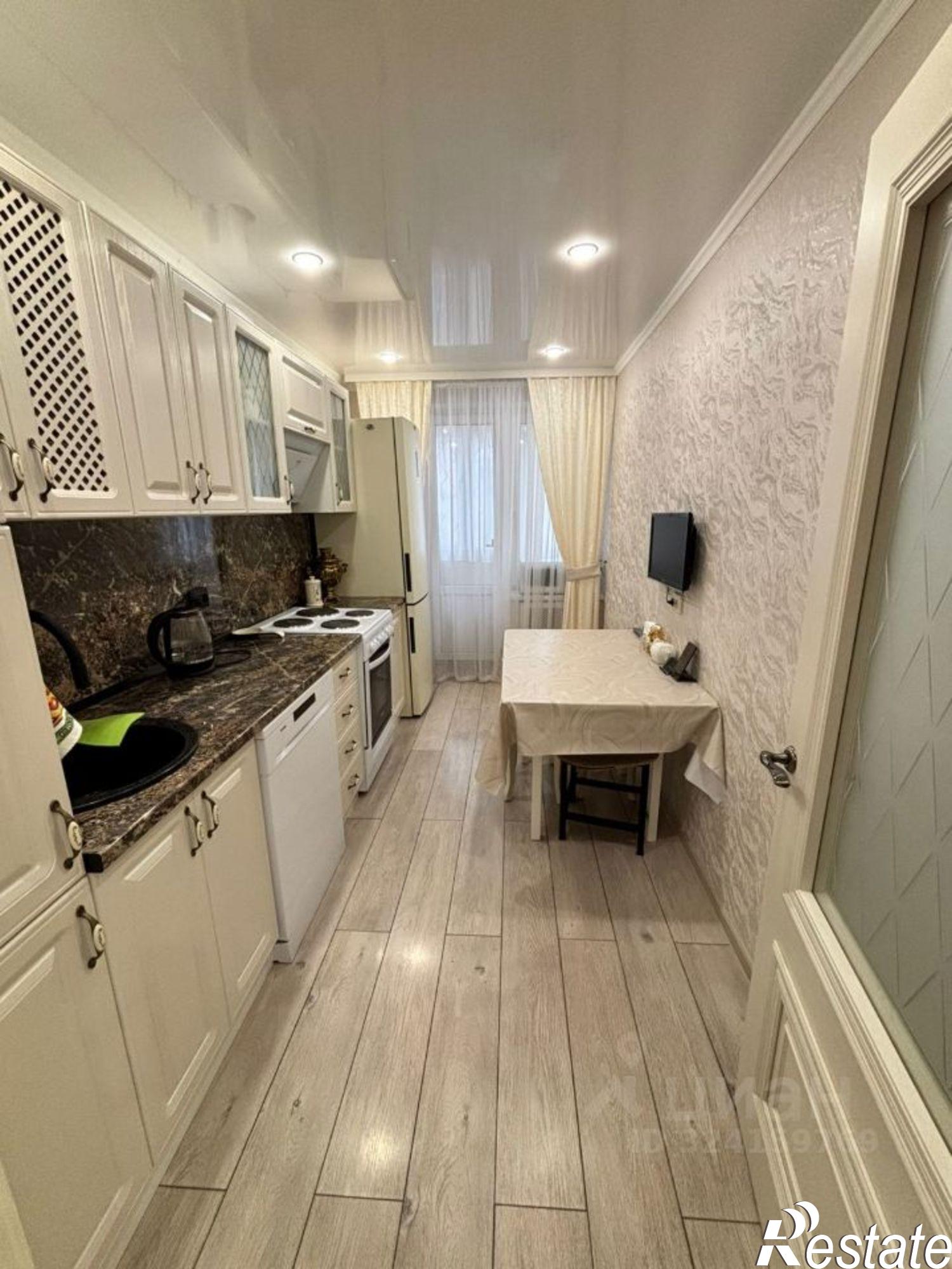 Купить квартиру за 12 500 000 рублей на Зеркальный пер, 11