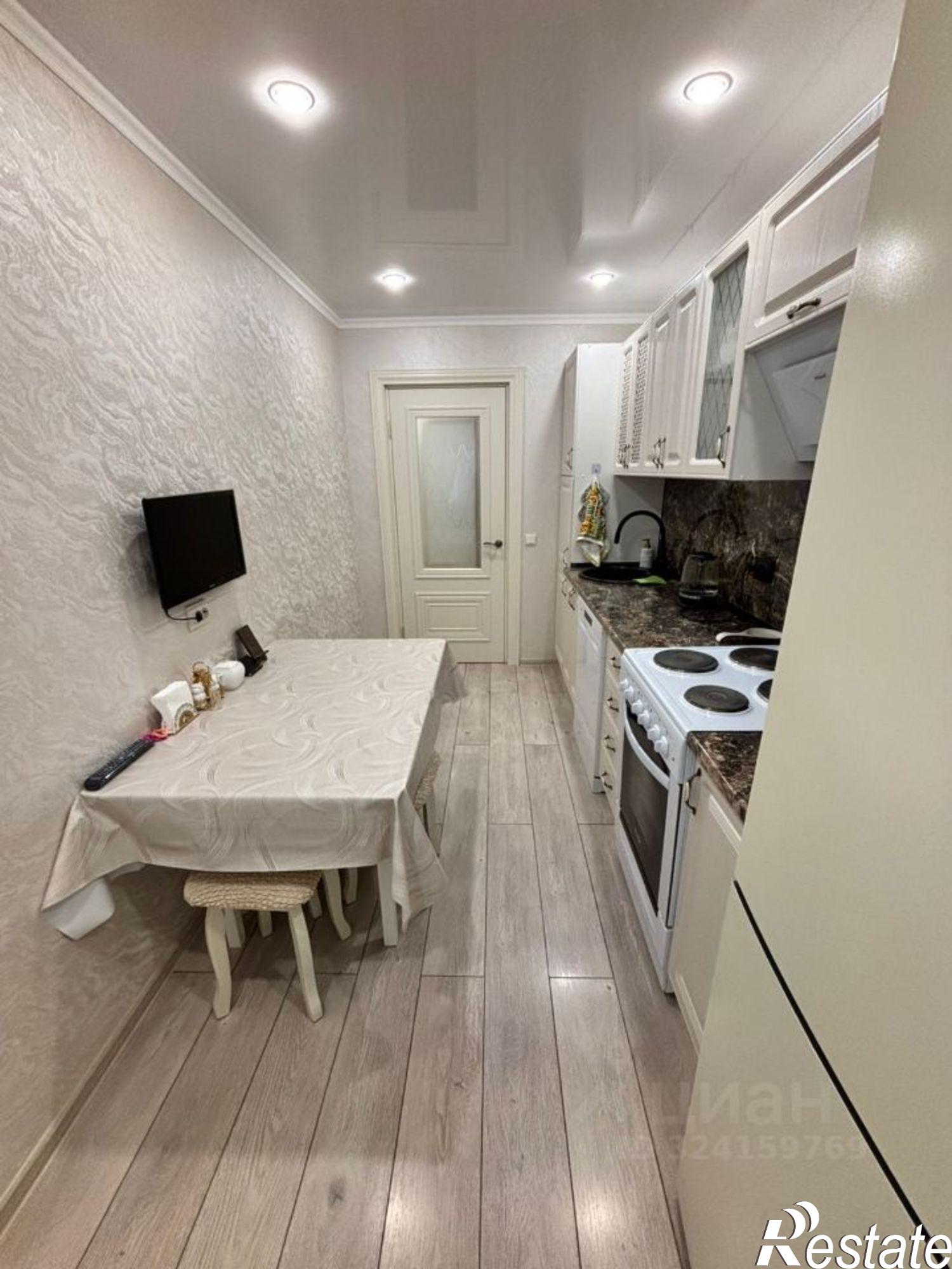 Купить квартиру за 12 500 000 рублей на Зеркальный пер, 11