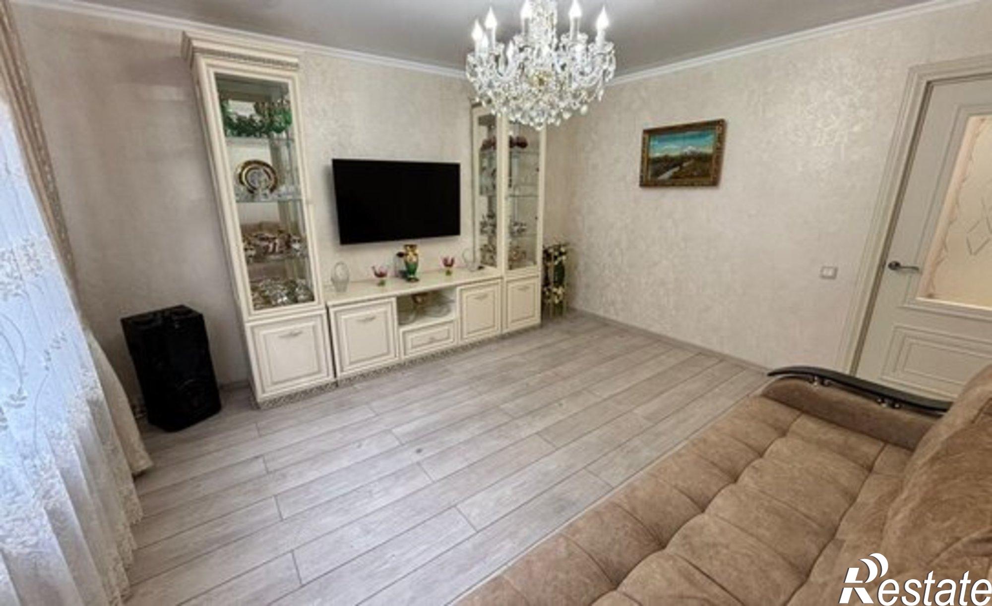 Купить квартиру за 12 500 000 рублей на Зеркальный пер, 21