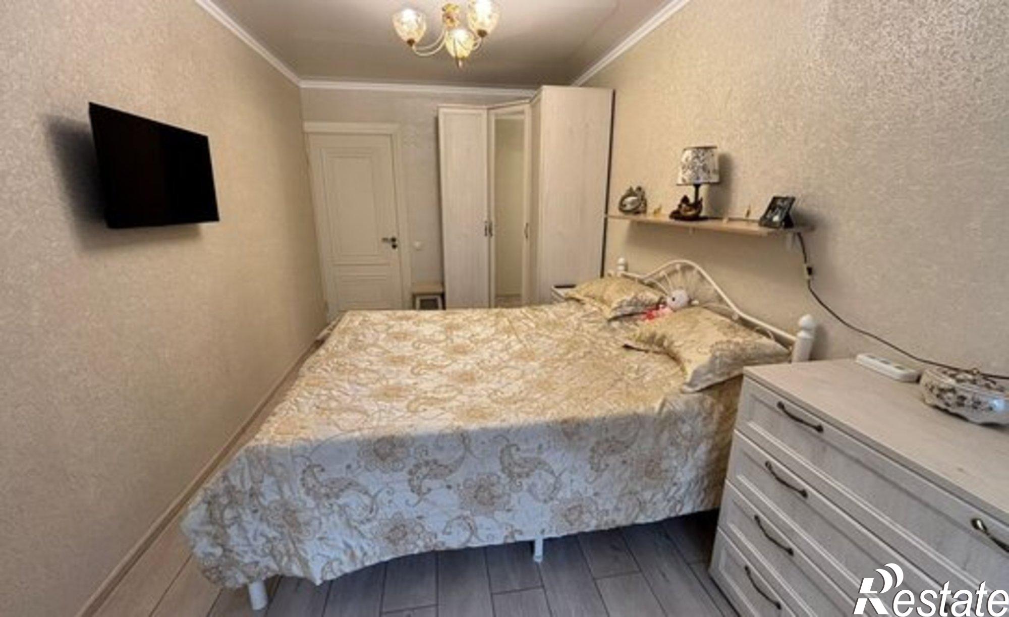 Купить квартиру за 12 500 000 рублей на Зеркальный пер, 21