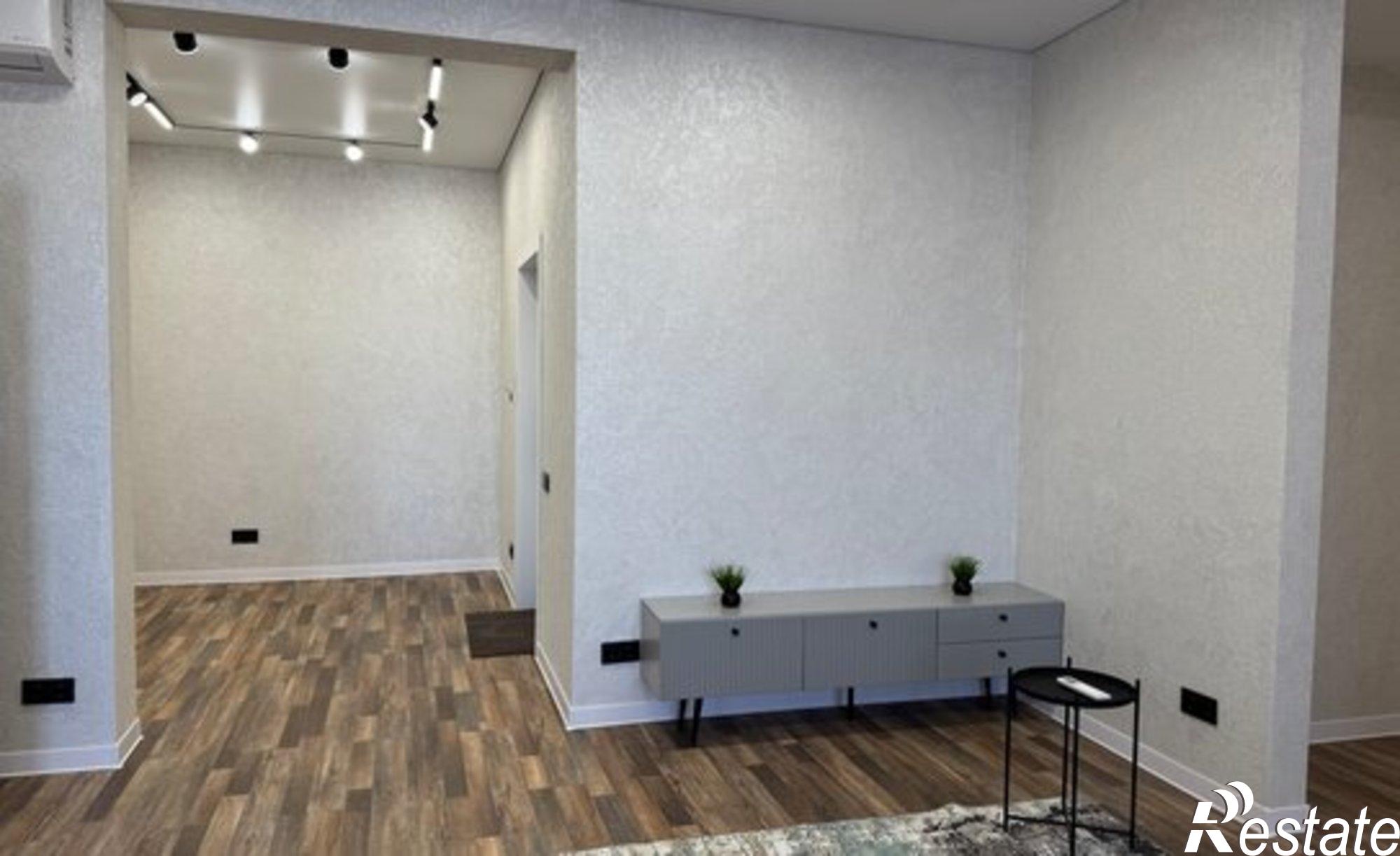 Купить квартиру за 23 000 000 рублей на ул Ленинградская, 77