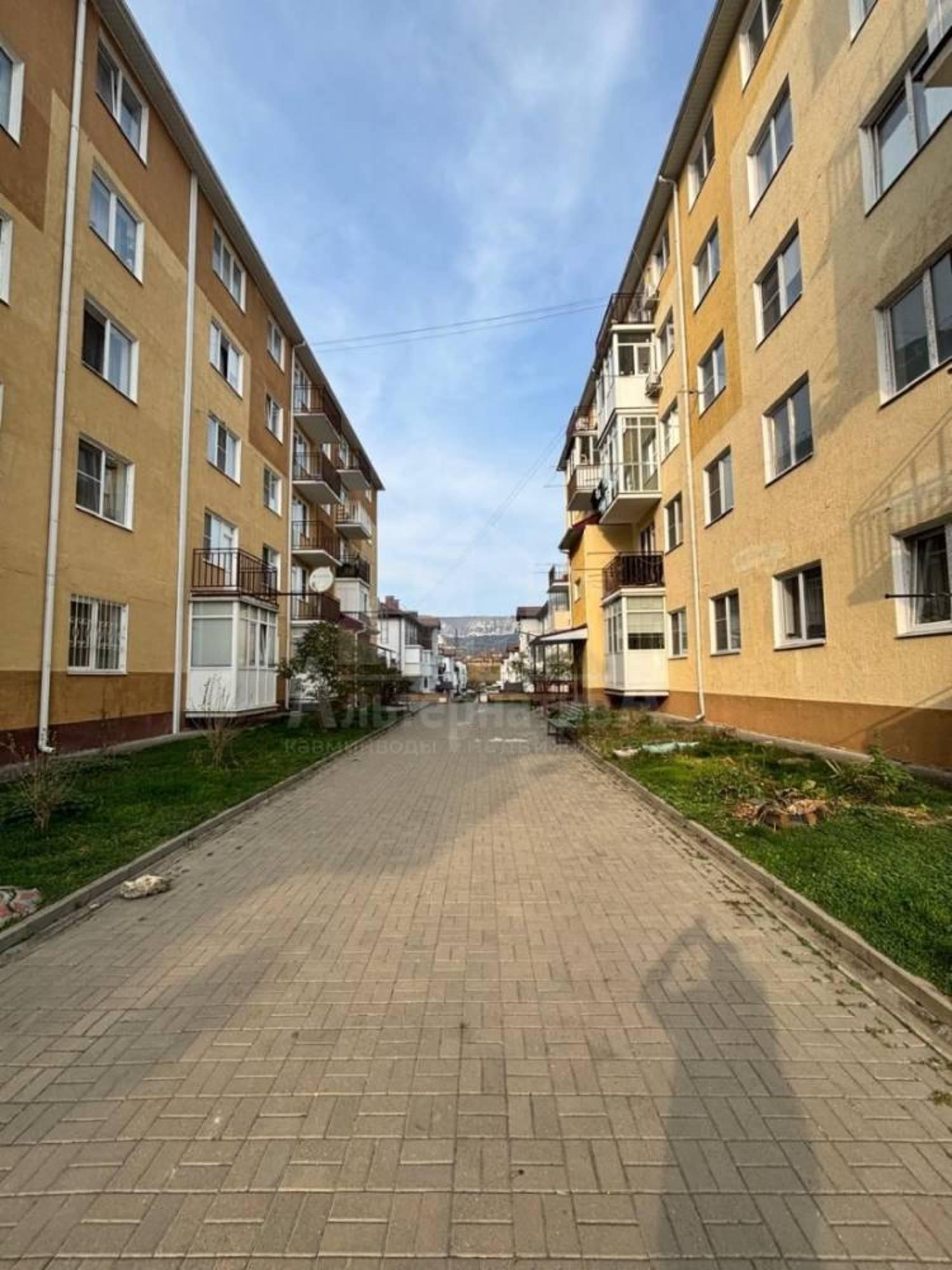 Купить квартиру за 15 000 000 рублей на Набережная ул.