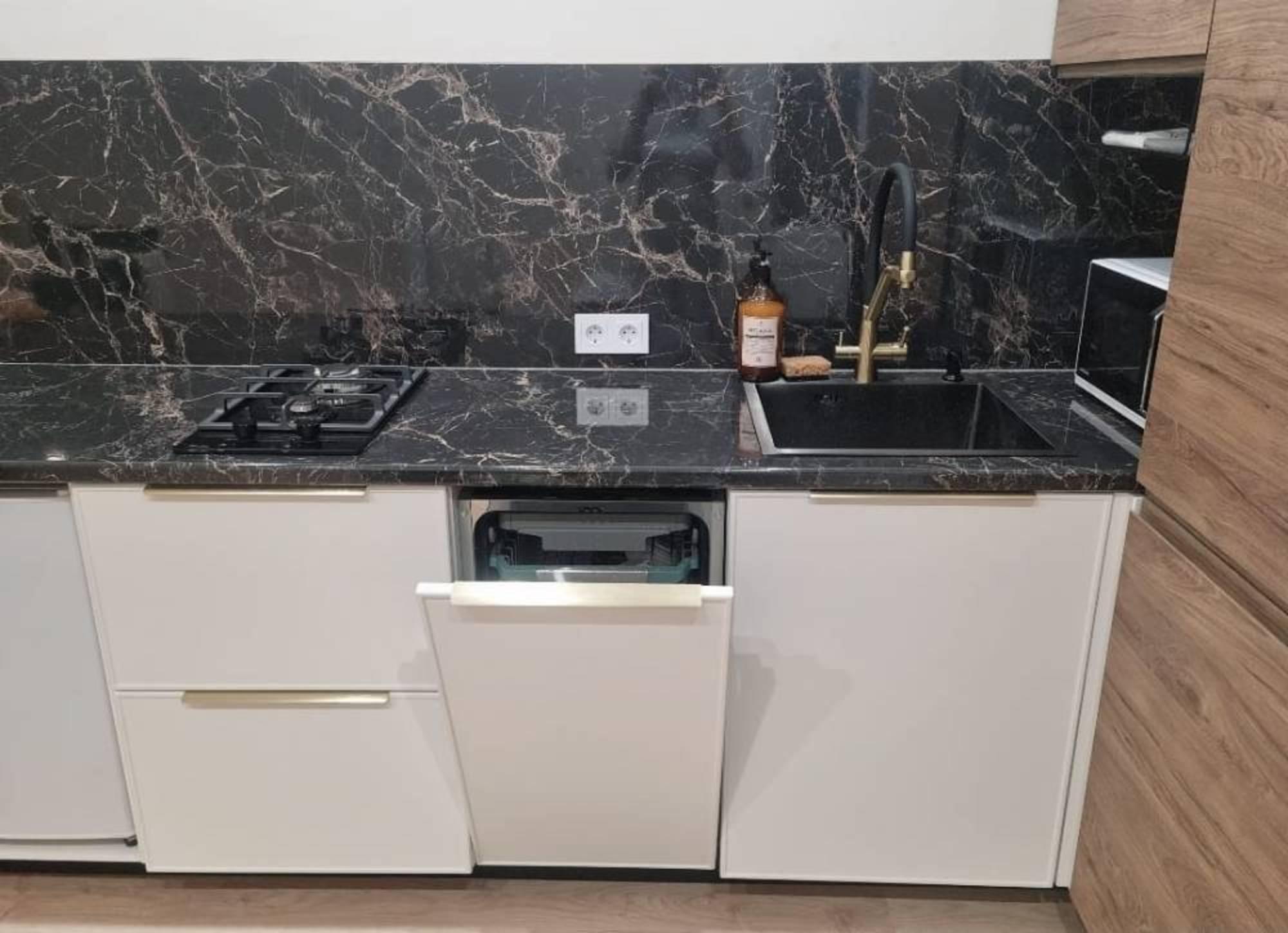 Купить квартиру за 13 500 000 рублей на Замковая ул.