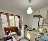 3-комн, 66.8кв м, этаж 2/5 8 Марта ул.