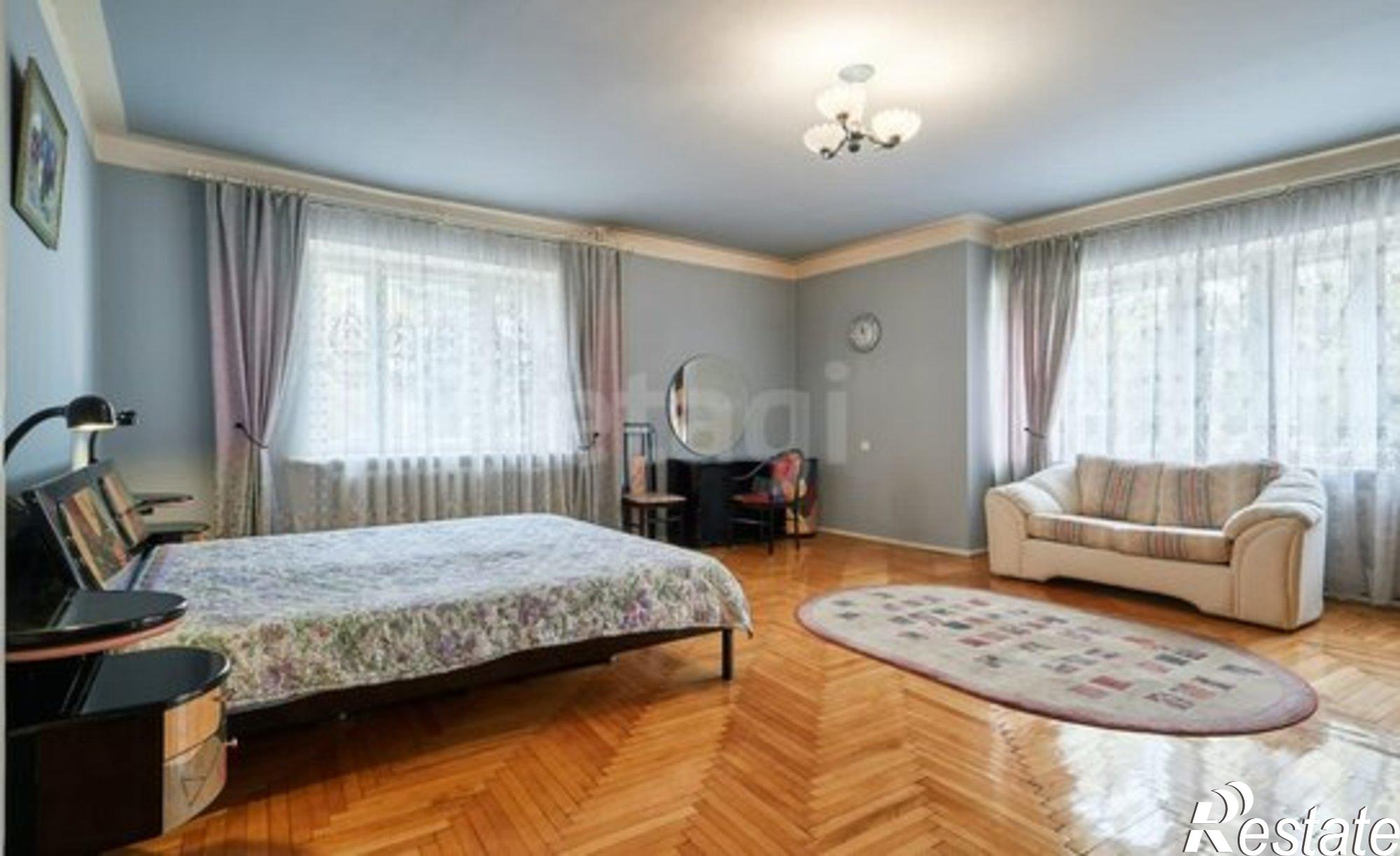 Купить квартиру за 27 000 000 рублей на ул Жуковского, 36