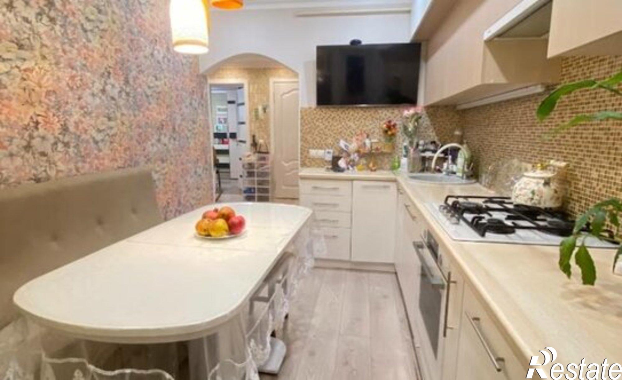 Купить квартиру за 13 500 000 рублей на ул Героев Медиков, 15