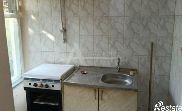 3-комн квартира улица Артёма, 50,  д. 50