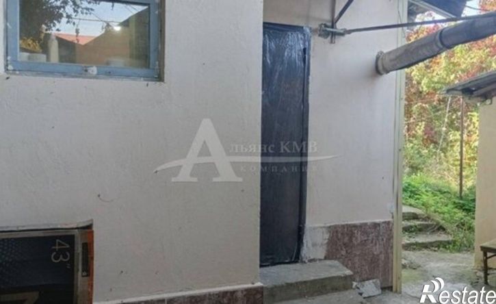 3-комн квартира улица Артёма, 50,  д. 50