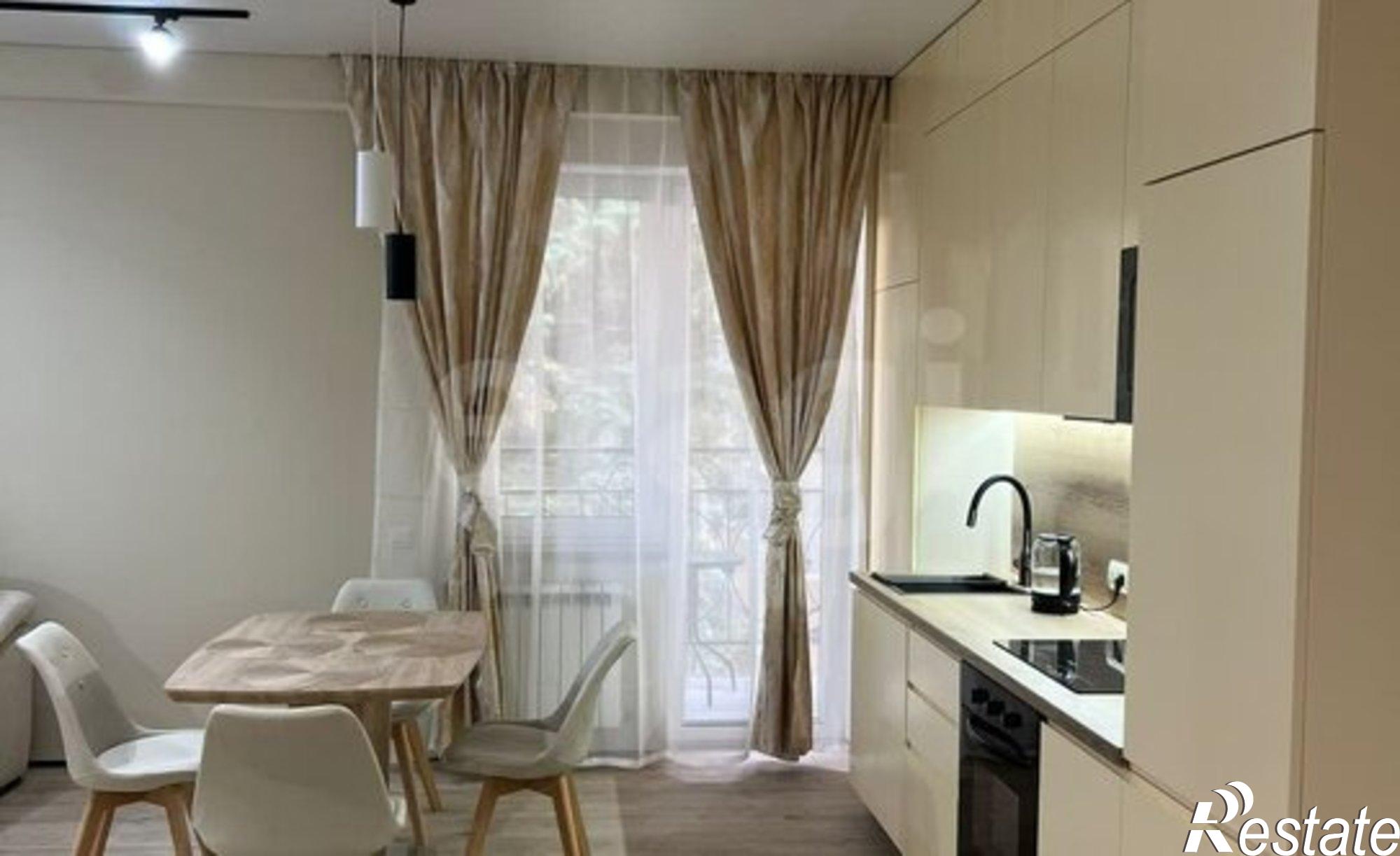 Купить квартиру за 30 000 000 рублей на улица 40 лет Октября, 27