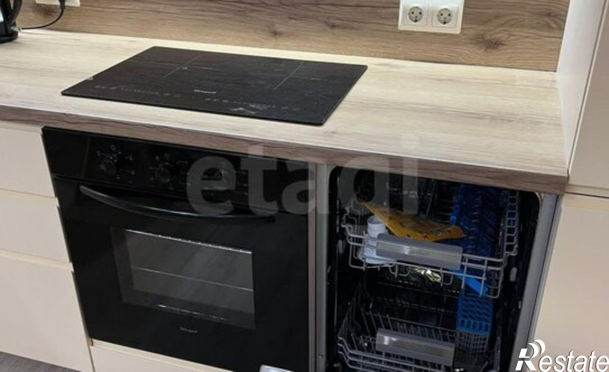 Купить квартиру за 30 000 000 рублей на улица 40 лет Октября, 27