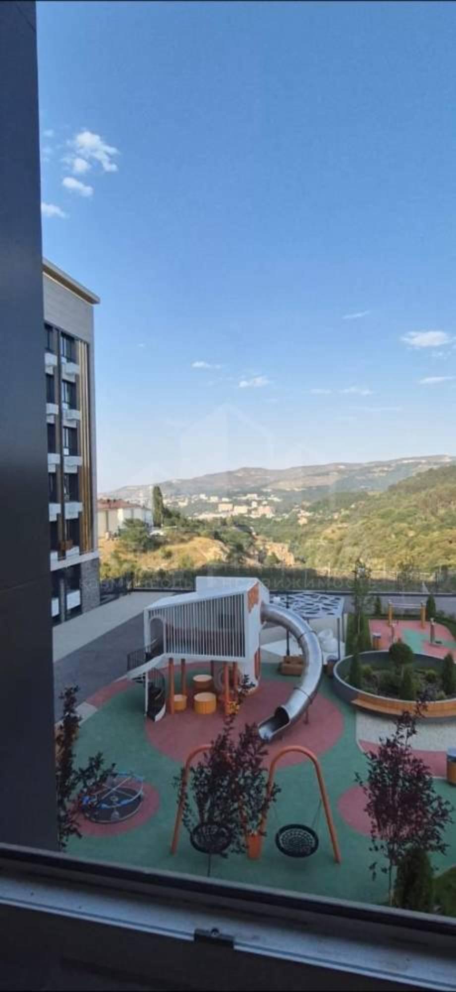 Купить квартиру за 15 000 000 рублей на Катыхина ул.