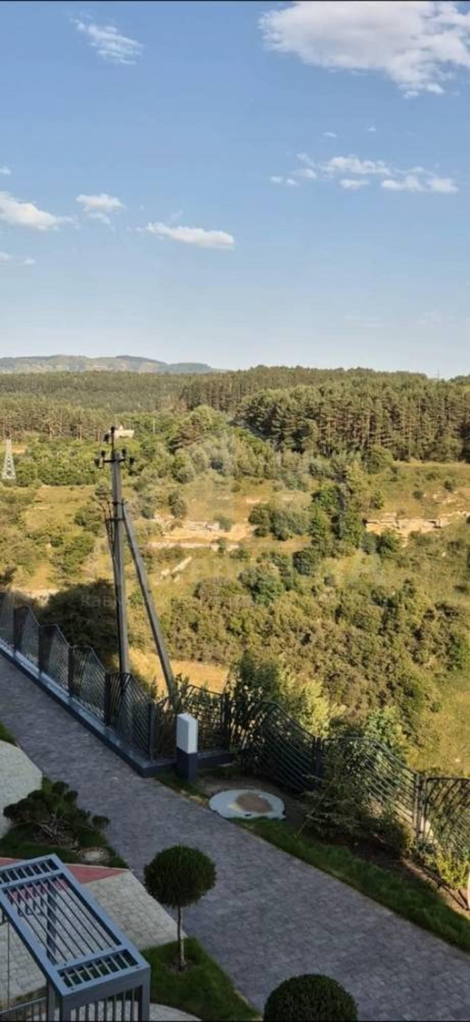 Купить квартиру за 15 000 000 рублей на Катыхина ул.