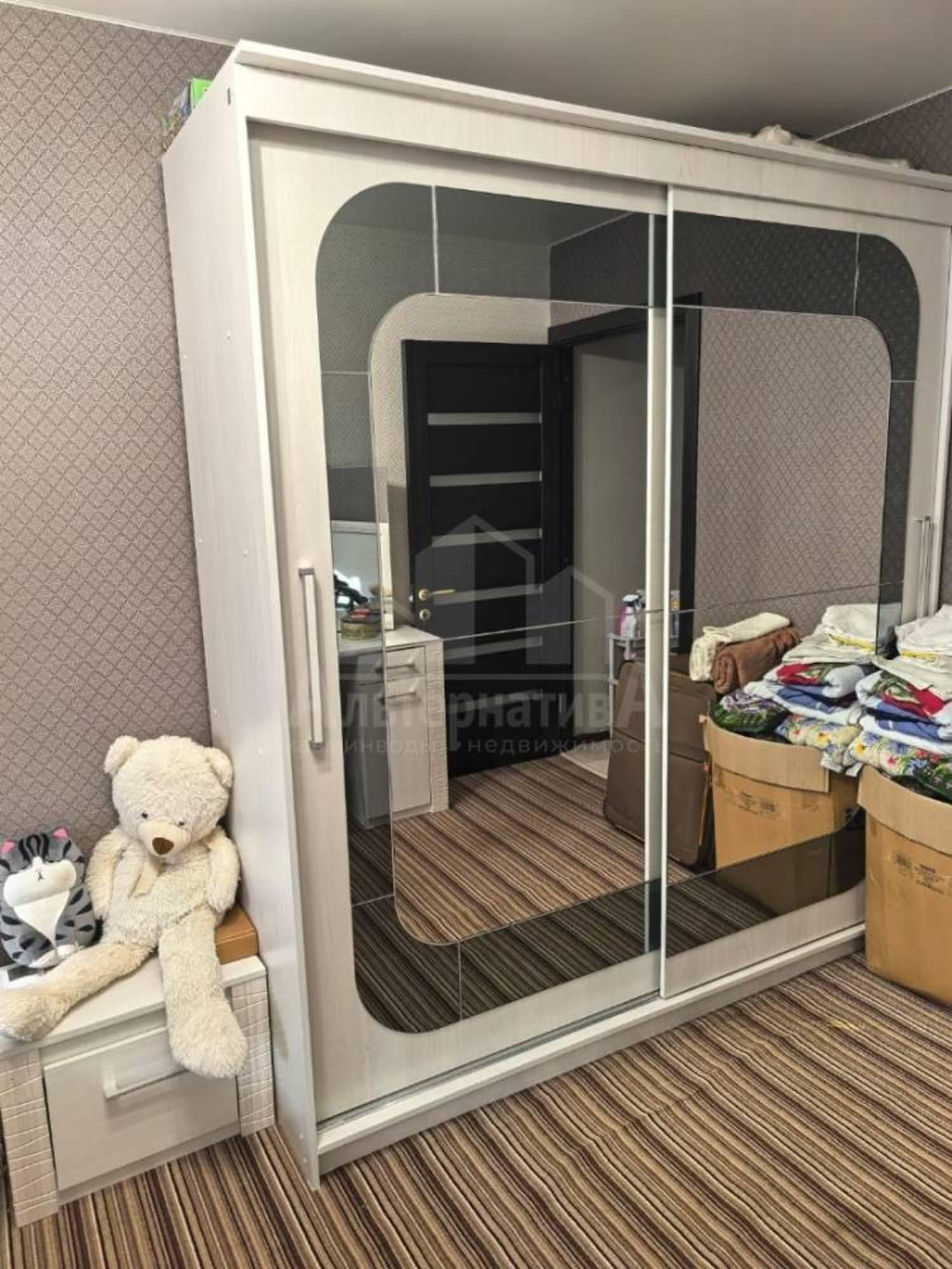 Купить квартиру за 12 200 000 рублей на Велинградская ул.