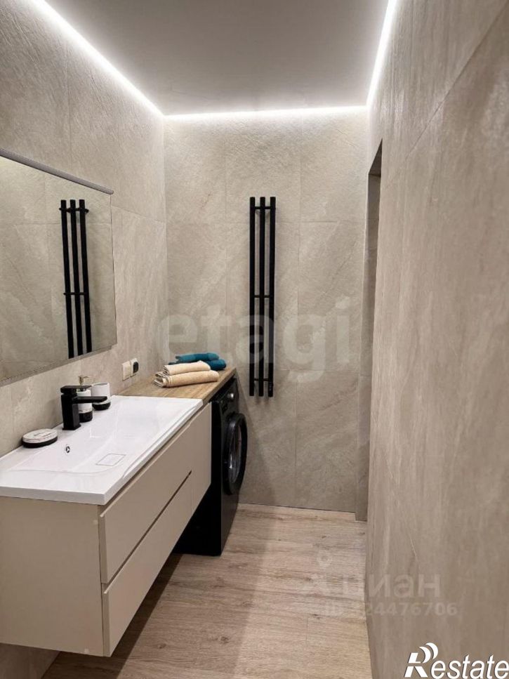 3-комн квартира улица 40 лет Октября, 26,  д. 26