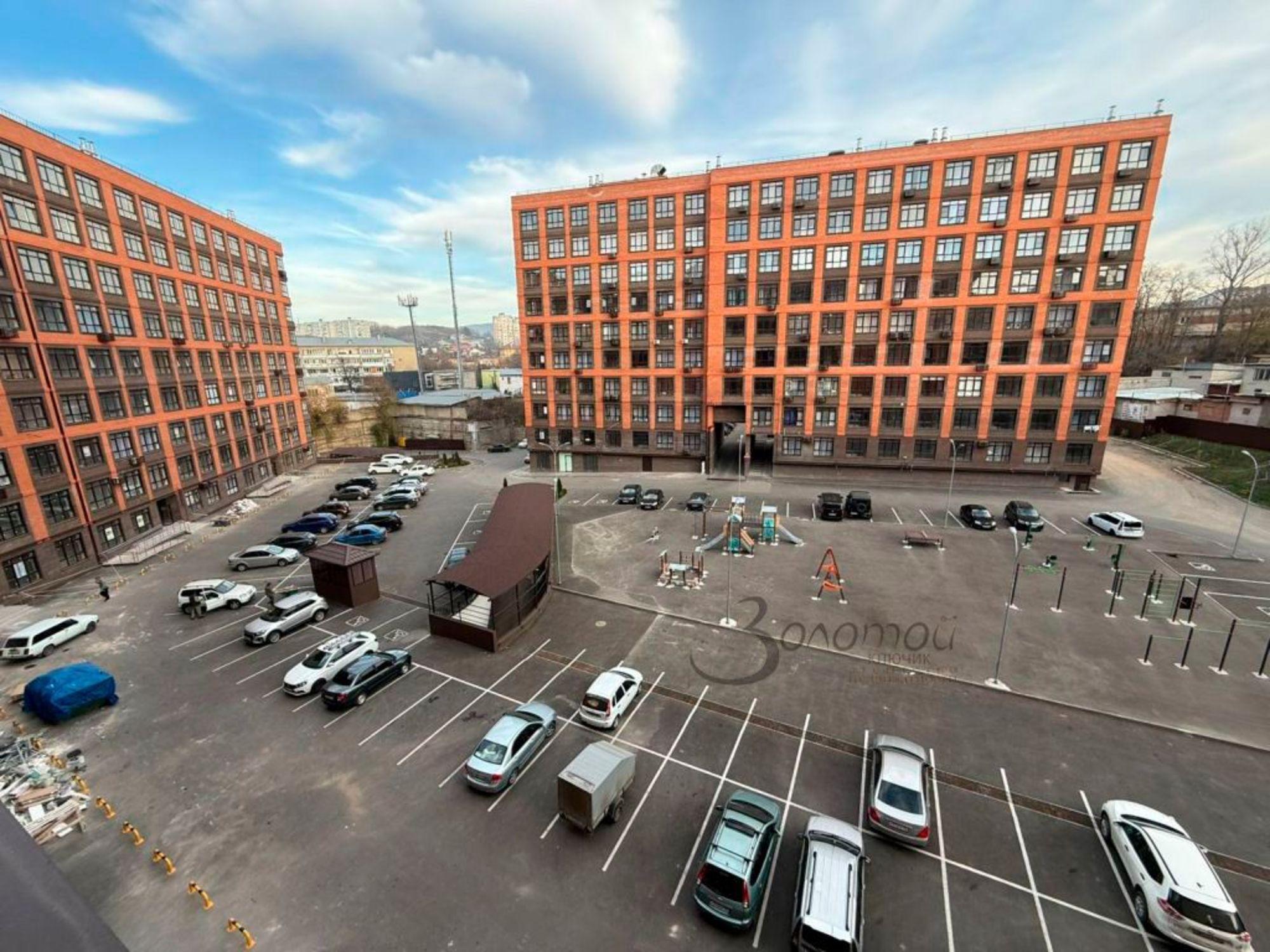 Купить квартиру за 9 700 000 рублей на 40 лет Октября ул, 37Б