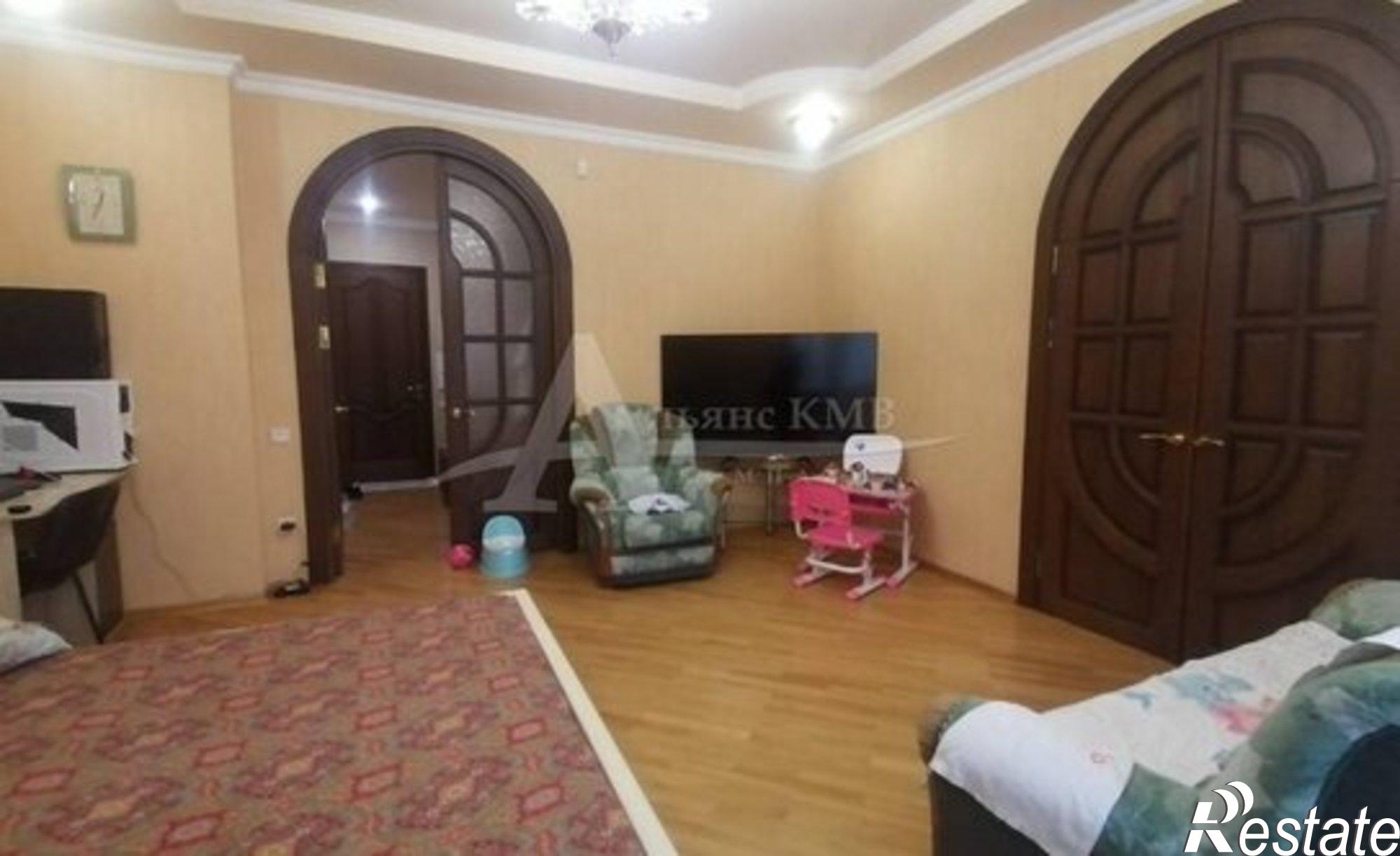 Купить квартиру за 17 000 000 рублей на ул Велинградская, 22