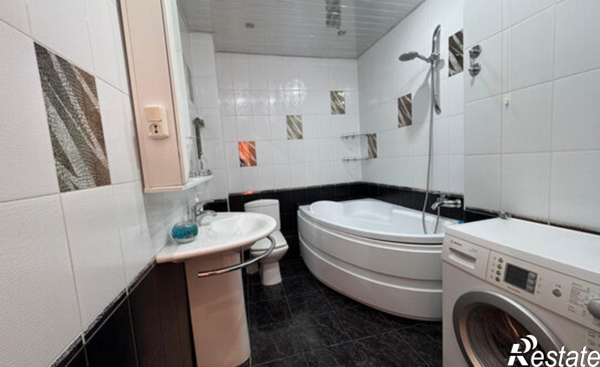 Купить квартиру за 7 700 000 рублей на пр-кт Победы, 147